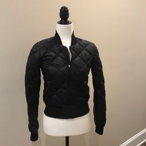 Aritzia Bomber Jacket - size xs